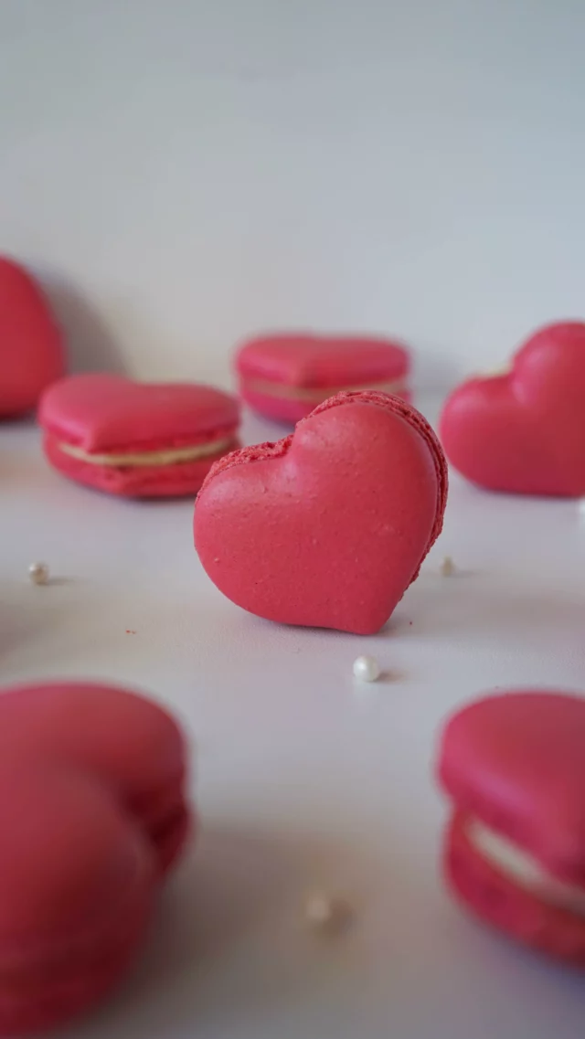 💖 𝘏𝘢𝘱𝘱𝘺 𝘝𝘢𝘭𝘦𝘯𝘵𝘪𝘯𝘦’𝘴 𝘋𝘢𝘺! 💖

What’s cuter than heart-shaped macarons to celebrate love today? ✨

Once you master a technique, the possibilities are endless—different shapes, flavors, and presentations to make every occasion special.

These delicate heart-shaped macarons are the perfect way to add a touch of romance to your guests’ experience. 💕

Whether as a sweet welcome in their room or served with an afternoon tea, they’re a simple yet thoughtful way to celebrate love in every detail.

How would you present them at your place? Let me know in the comments!

#valentinesday #heartmacarons #guestexperience #pastryconsulting